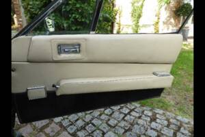 Immagine 20/24 di Aston Martin V8 (1973)