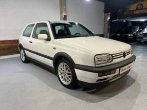 Image 21/50 de Volkswagen Golf III 2.0 16V GTI (1997)