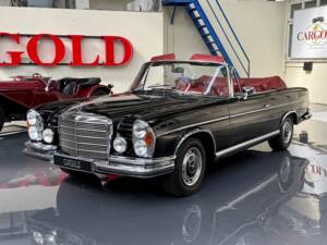 Bild 16/22 von Mercedes-Benz 280 SE 3,5 (1970)