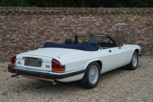 Image 2/50 of Jaguar XJS 5.3 V12 (1988)