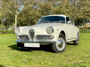 Image 2/32 of Alfa Romeo Giulia 1600 Sprint (1963)