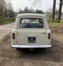 Image 2/18 of Peugeot 403 Familiale (1958)