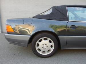 Image 27/96 of Mercedes-Benz 300 SL (1992)