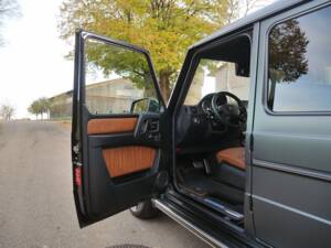 Image 8/38 of Mercedes-Benz G 500 (LWB) (2016)