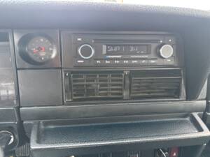 Image 13/54 of Volvo 245 GL (1990)