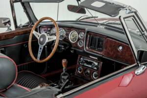 Image 34/50 de MG MGB (1979)