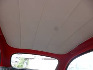 Image 21/32 of SEAT 600 D (1972)