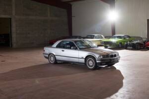 Immagine 3/27 di BMW 328i (1995)