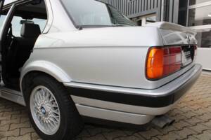 Image 15/32 de BMW 325ix (1990)