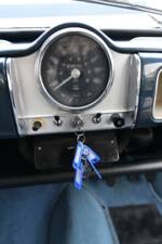 Image 39/50 of Morris Minor 1000 Traveller (1969)