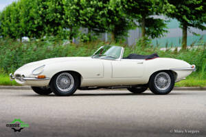 Image 28/65 de Jaguar E-Type 3.8 Flat Floor (1961)
