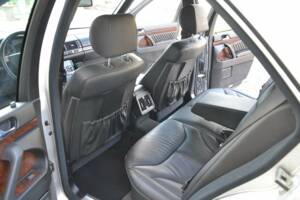 Imagen 14/18 de Mercedes-Benz 500 SE (1992)