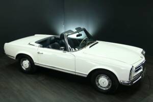 Immagine 38/50 di Mercedes-Benz 280 SL (1968)