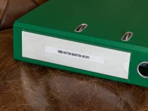 Bild 67/70 von Aston Martin V8 EFi (1988)