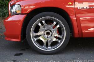 Image 13/82 of Dodge Ram SRT 10 (2005)