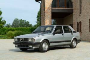 Bild 1/50 von Alfa Romeo Giulietta 1.8 (1985)