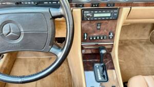 Immagine 15/20 di Mercedes-Benz 560 SL (1986)