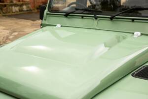 Bild 27/50 von Land Rover Defender 90 TD4 (2008)