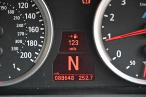Image 18/18 of BMW M5 (2007)