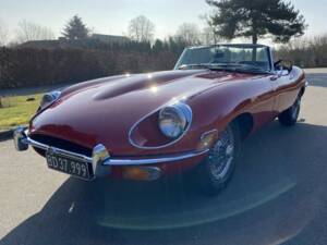 Image 16/62 of Jaguar E-Type (1969)