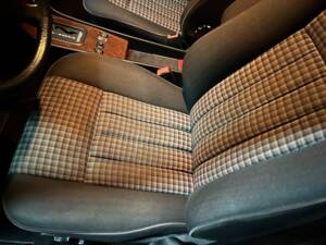 Imagen 6/8 de Mercedes-Benz 300 D Turbo (1992)