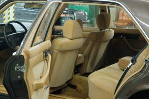 Bild 49/50 von Mercedes-Benz 280 SEL (1983)