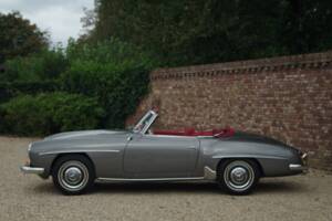 Image 14/50 of Mercedes-Benz 190 SL (1959)