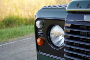 Bild 72/73 von Land Rover Defender 90 (2008)