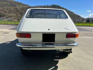Image 18/50 of FIAT 127 (1972)