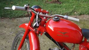Immagine 7/41 di Moto Guzzi Motoleggera 65 (1952)