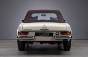 Image 12/41 of Mercedes-Benz 280 SL (1969)
