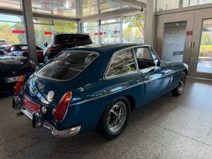 Image 32/35 de MG MGB GT (1972)