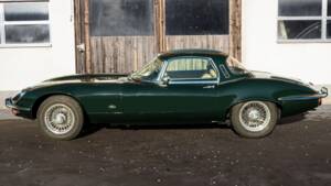 Image 1/16 of Jaguar E-Type V12 (1973)