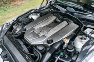 Image 3/10 de Mercedes-Benz SL 55 AMG (2003)