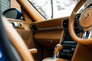 Bild 41/51 von Porsche 911 Carrera 4 GTS (2011)