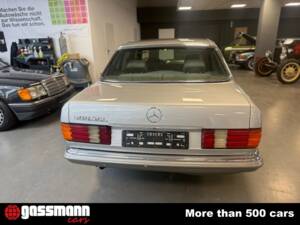 Immagine 5/15 di Mercedes-Benz 500 SEL (1982)