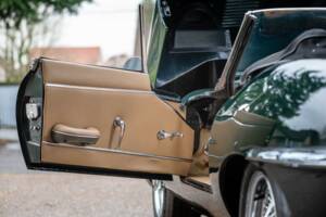 Image 27/48 de Jaguar Type E 4.2 (1965)