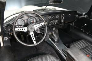 Image 15/49 de Jaguar Type E V12 (1974)