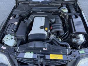 Image 34/46 of Mercedes-Benz SL 320 (1995)