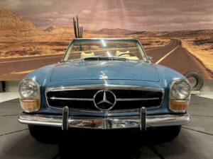 Image 2/36 de Mercedes-Benz 280 SL (1970)