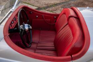 Image 13/20 of Jaguar XK 120 OTS (1950)