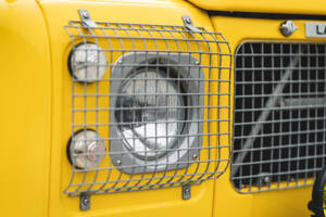 Image 31/98 of Land Rover 109 (1983)