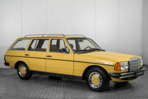 Image 5/50 of Mercedes-Benz 240 TD (1982)