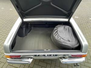 Image 21/22 de Mercedes-Benz 280 SL (1970)
