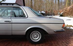 Bild 34/50 von Mercedes-Benz 280 C (1977)