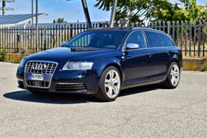 Image 1/22 of Audi S6 Avant 5.2 V10 quattro (2006)