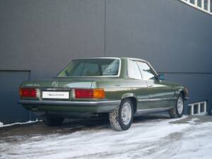 Afbeelding 25/41 van Mercedes-Benz 280 SLC (1977)