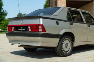 Image 23/50 de Alfa Romeo 75 2.0 Twin Spark (1989)