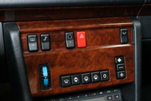 Bild 17/50 von Mercedes-Benz 300 E-24 (1992)