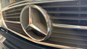 Image 21/88 of Mercedes-Benz 380 SL (1984)